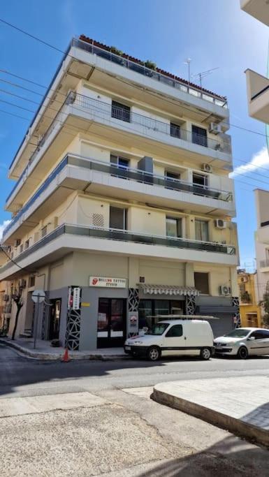 Classic Apartment In Kalamáta Kültér fotó