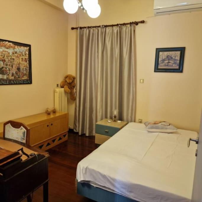Classic Apartment In Kalamáta Kültér fotó