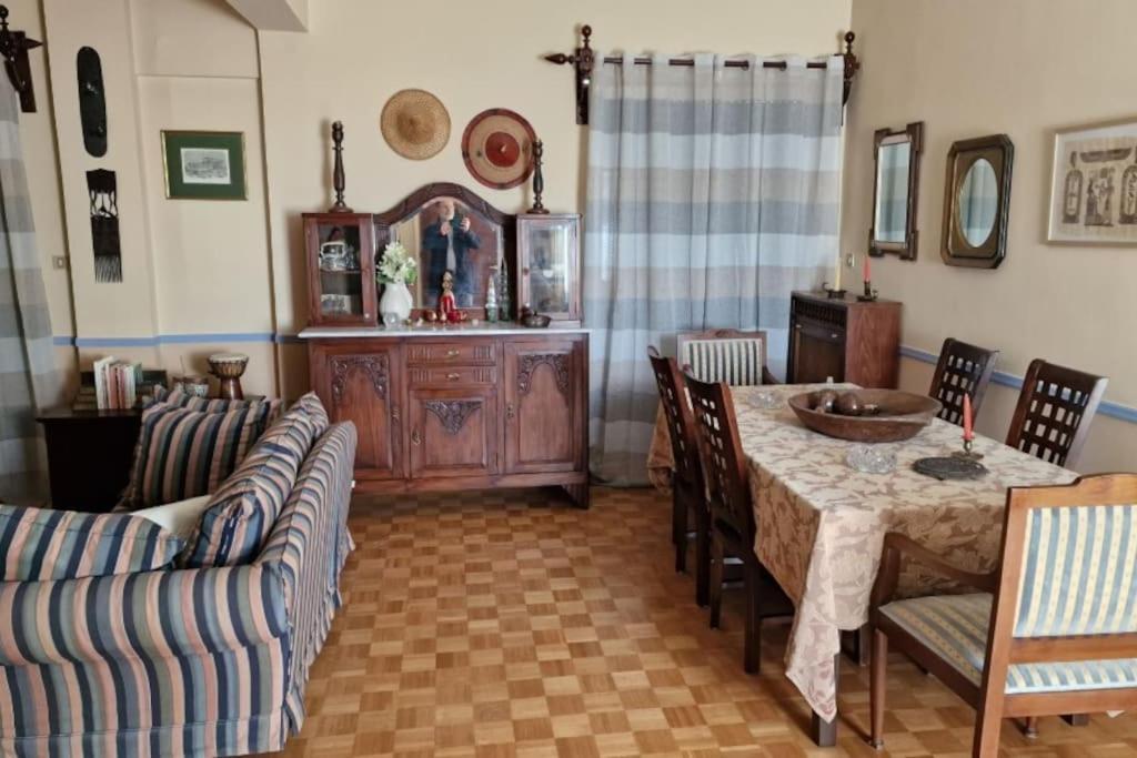 Classic Apartment In Kalamáta Kültér fotó